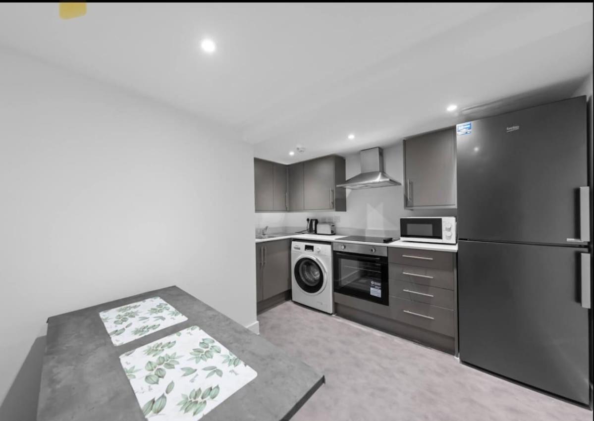 Apartment With En-suite And Hot-tub Canterbury