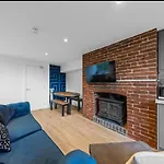 Canterbury City Guesthouse With All En-Suite Rooms And Hot-Tub