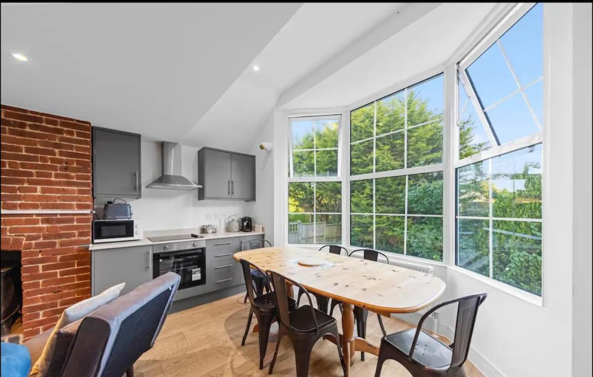 With En-suite And Hot-tub Apartment *