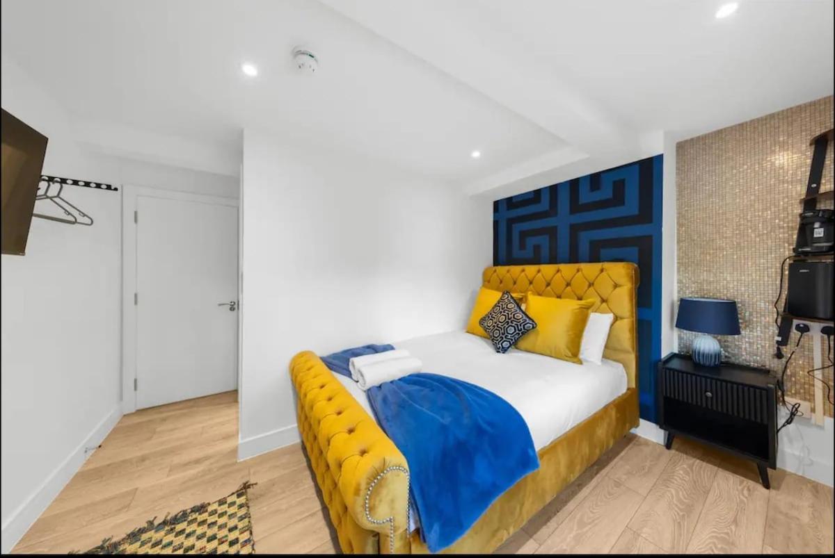 With En-suite And Hot-tub Canterbury