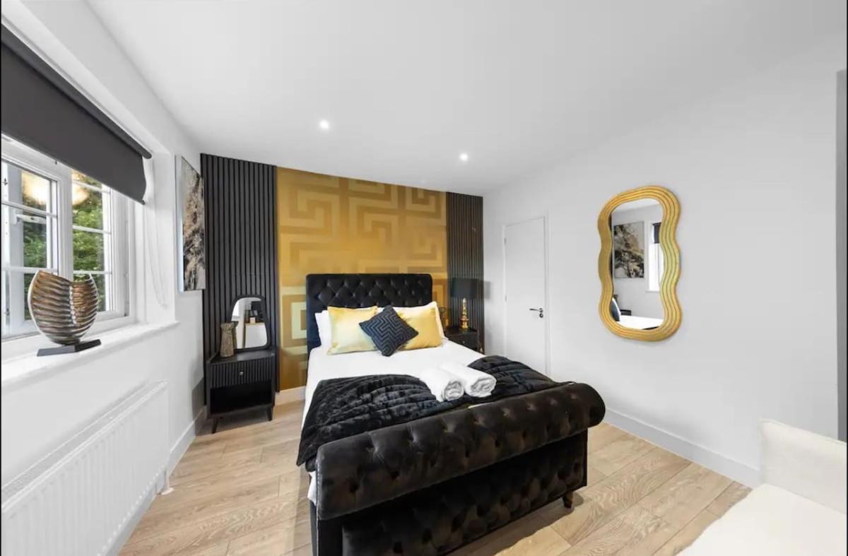 With En-suite And Hot-tub Canterbury