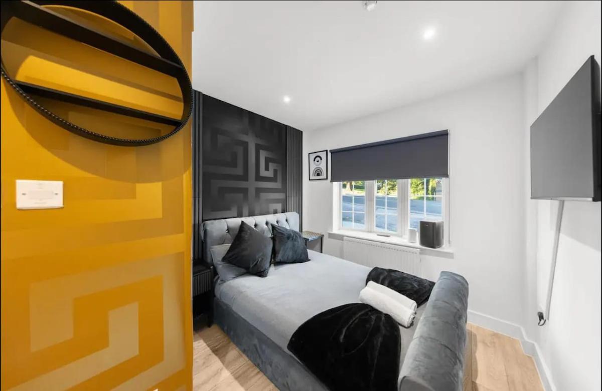 With En-suite And Hot-tub Apartment *
