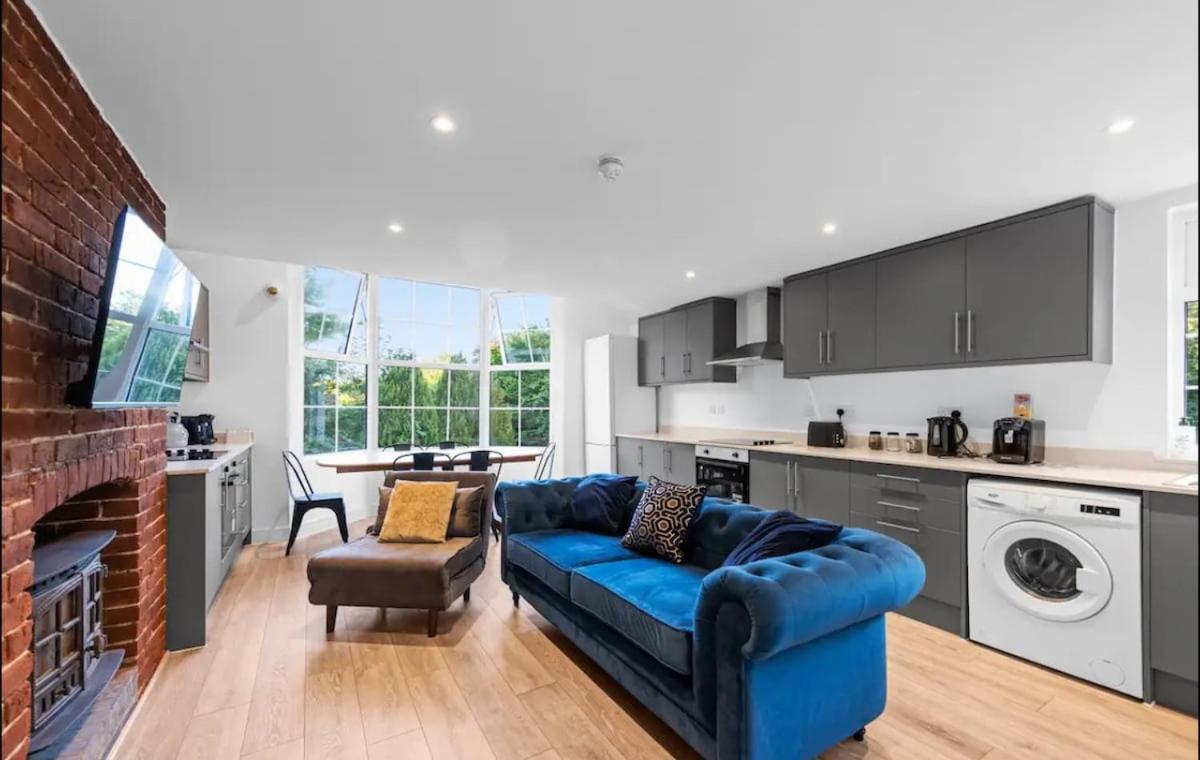 Apartment With En-suite And Hot-tub Canterbury
